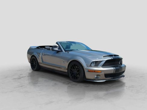 Used 2009 Ford Mustang Shelby GT500 RWD image 2