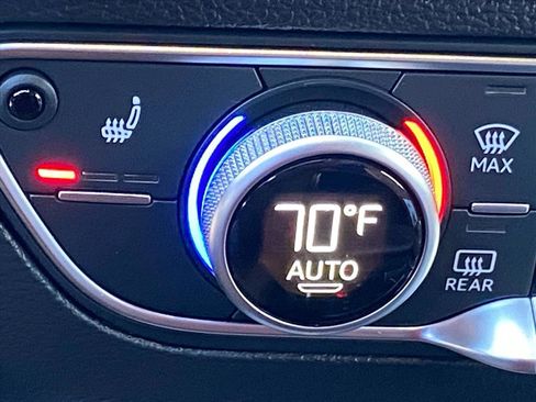 Used 2023 Audi Q5 2.0T Premium w/ Convenience Package image 15