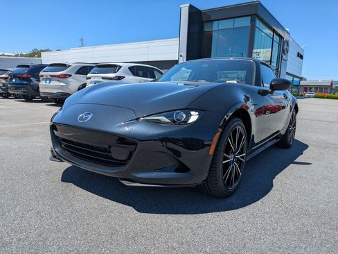 New 2026 MAZDA MX-5 Miata RF Grand Touring RWD image 8