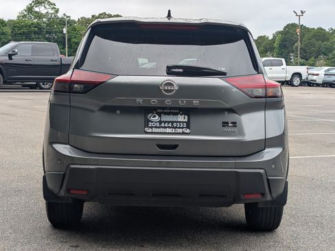 Used 2025 Nissan Rogue S AWD/4WD image 8
