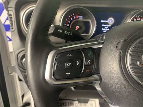 Used 2020 Jeep Gladiator Rubicon AWD/4WD image 18
