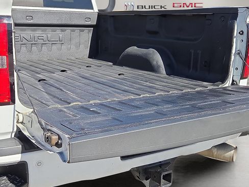 Used 2019 GMC Sierra 2500 Denali w/ Duramax Plus Package image 9