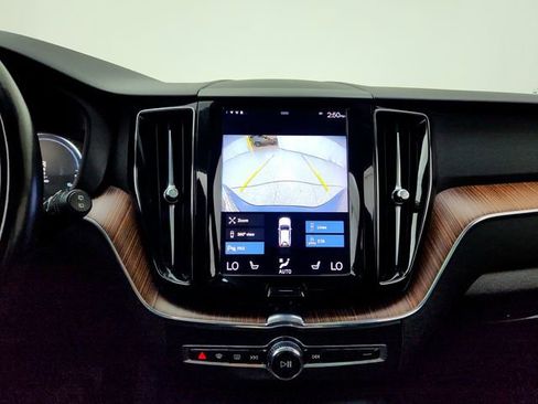 Used 2021 Volvo XC60 T8 Inscription Expression image 24