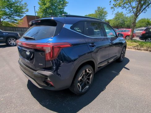 Used 2024 Kia Seltos SX w/ SX Sunroof Package AWD/4WD image 3