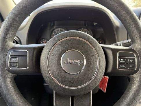 Used 2015 Jeep Patriot Sport image 18