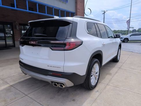 Used 2026 GMC Acadia Elevation w/ Elevation Premium Package FWD image 8
