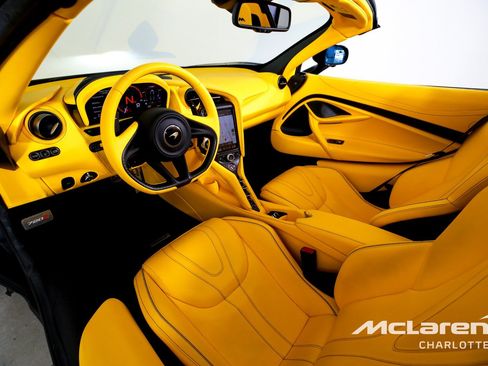 Used 2022 McLaren 720S Spider RWD image 14