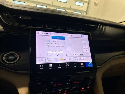 Used 2021 Jeep Grand Cherokee L Limited image 22