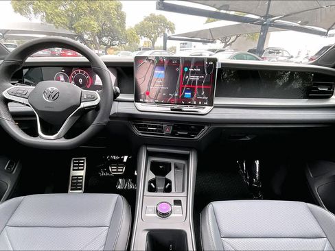 New 2026 Volkswagen Tiguan SE R-Line image 5