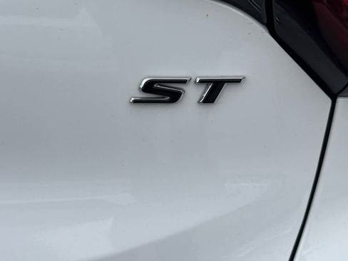 Used 2024 Buick Encore GX Sport Touring image 6