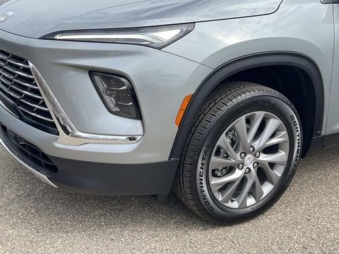 New 2026 Buick Enclave Preferred w/ Power Package AWD/4WD image 9