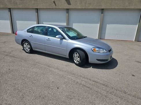Used 2006 Chevrolet Impala LT FWD image 3