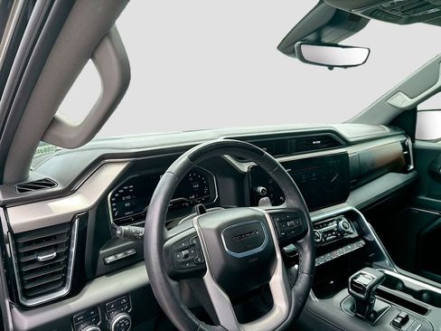 Used 2025 GMC Sierra 1500 Denali AWD/4WD image 12