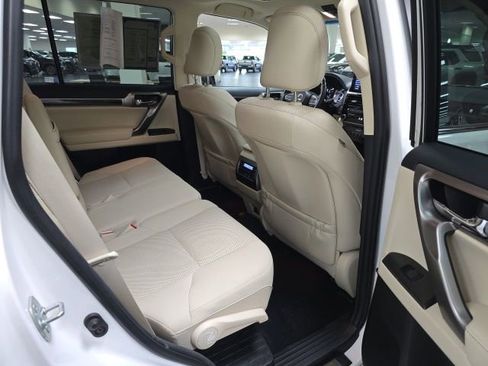 Used 2023 Lexus GX 460 Premium w/ Premium Package AWD/4WD image 9