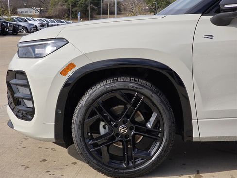 New 2026 Volkswagen Tiguan SE R-Line image 5