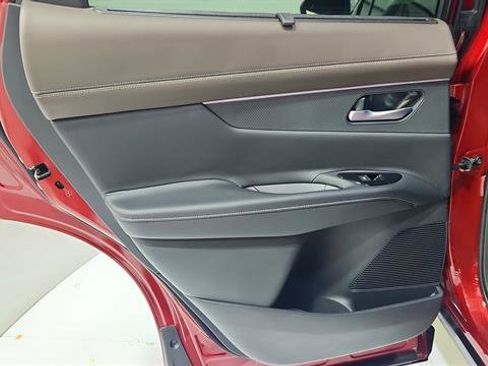 Certified 2025 Nissan Murano Platinum w/ Cargo Package image 27