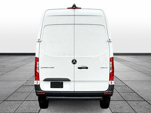 Used 2025 Mercedes-Benz Sprinter 2500 image 8