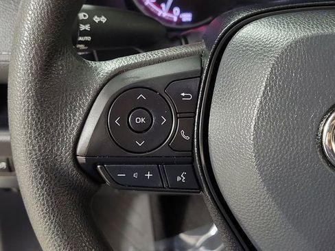 Used 2025 Toyota RAV4 XLE FWD image 24