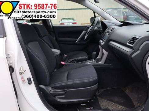 Used 2017 Subaru Forester 2.5i AWD/4WD image 20