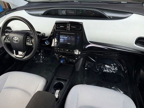 Used 2019 Toyota Prius LE FWD image 18