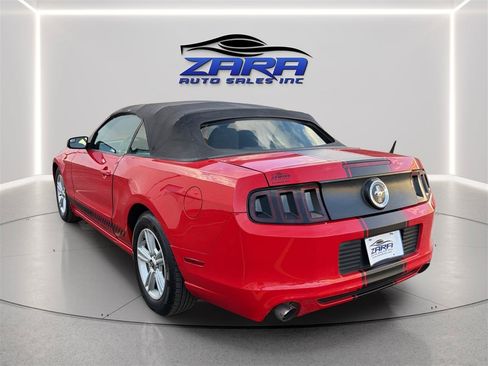 Used 2013 Ford Mustang Convertible RWD image 5