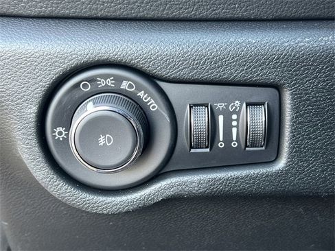 New 2026 Chrysler Pacifica Limited w/ Trailer Tow Group image 20