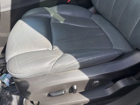 Used 2019 Buick Envision Premium w/ Driver Confidence Package image 14