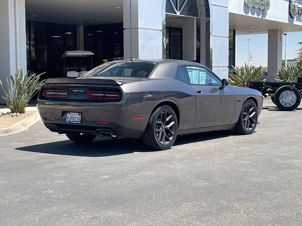 Used 2023 Dodge Challenger R/T RWD image 4