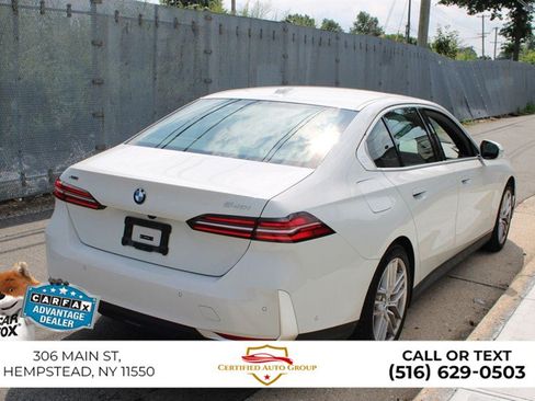 Used 2024 BMW 540i xDrive AWD/4WD image 5