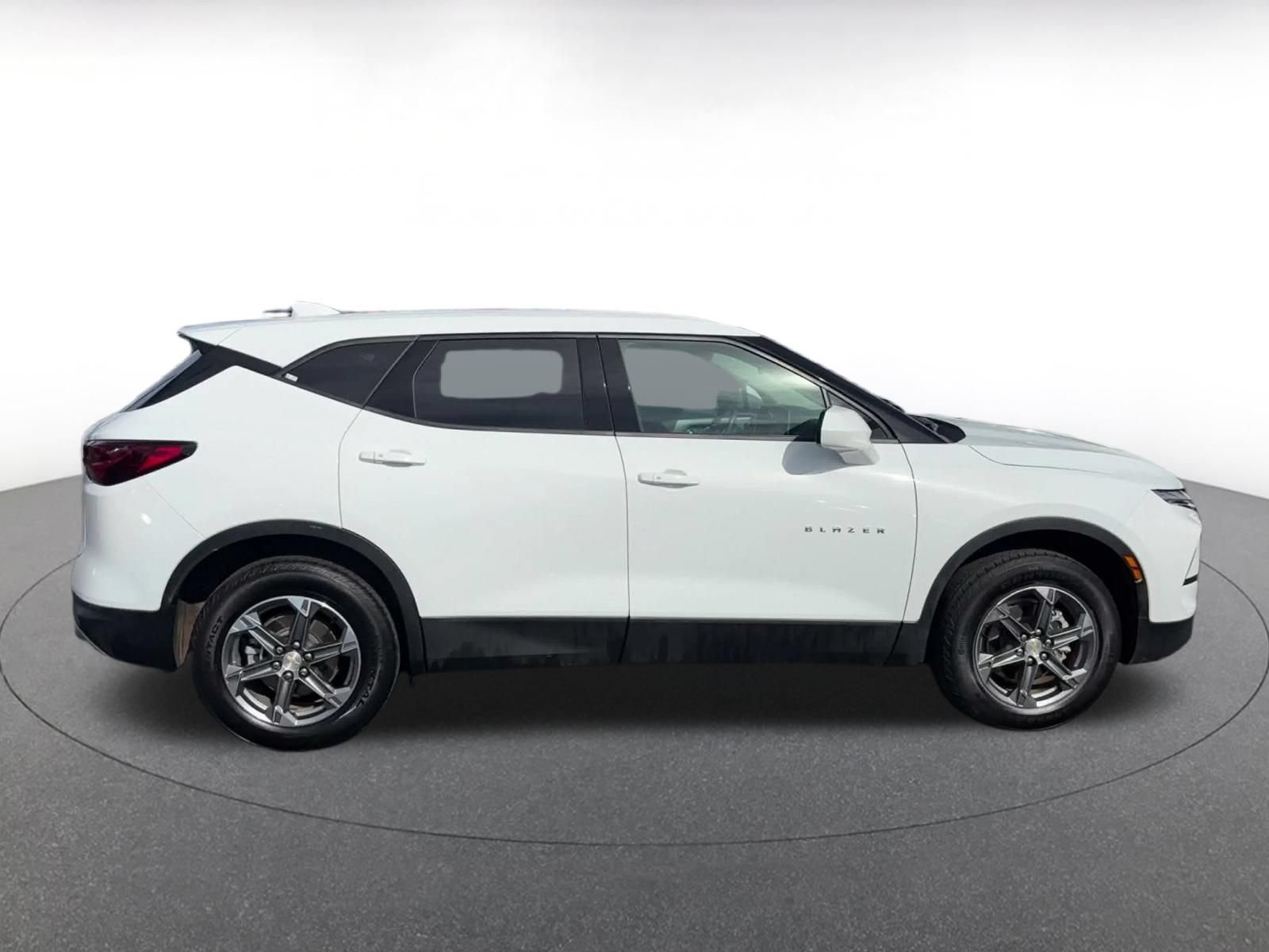 Used 2026 Chevrolet Blazer LT AWD/4WD image 15
