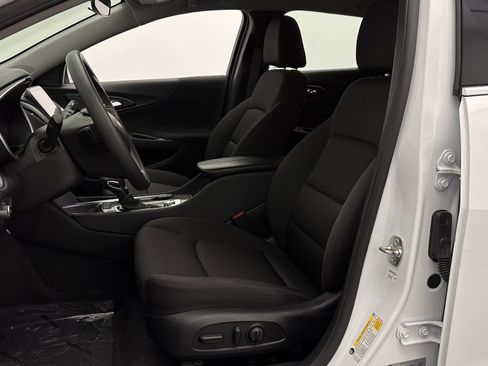 Used 2024 Chevrolet Malibu LT image 13
