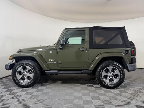 Used 2016 Jeep Wrangler Sahara w/ Connectivity Group AWD/4WD image 2