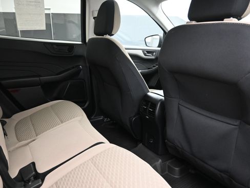 Used 2022 Ford Escape SE w/ Cold Weather Package AWD/4WD image 25