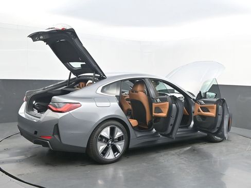 New 2026 BMW i4 eDrive40 w/ Premium Package RWD image 50