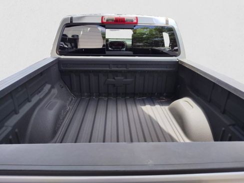 Used 2018 Chevrolet Colorado LT w/ LT Convenience Package image 18