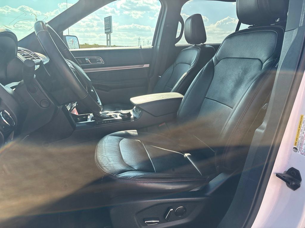 Used 2018 Ford Explorer Sport w/ Equipment Group 401A AWD/4WD image 10