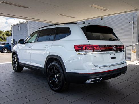 New 2026 Volkswagen Atlas SE FWD image 14