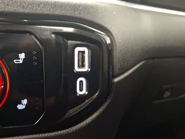 Used 2026 GMC Sierra 1500 SLT AWD/4WD image 32