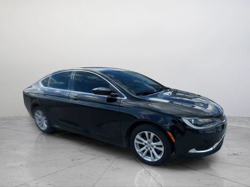 Used 2015 Chrysler 200 Limited w/ Convenience Group image 7
