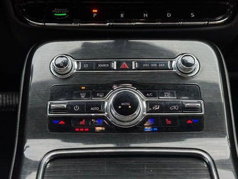 Used 2023 Lincoln Nautilus Reserve w/ Luxury Package image 31