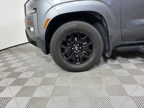 Certified 2023 Nissan Frontier SV w/ Midnight Edition Package RWD image 10