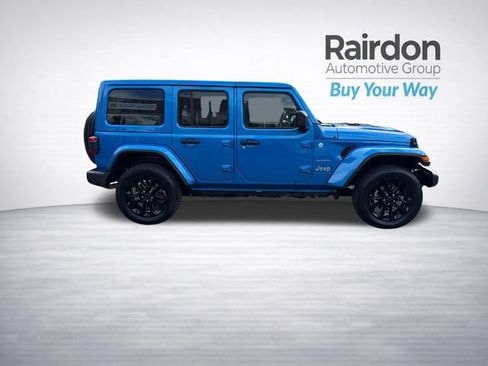Used 2024 Jeep Wrangler Unlimited Sahara AWD/4WD image 8