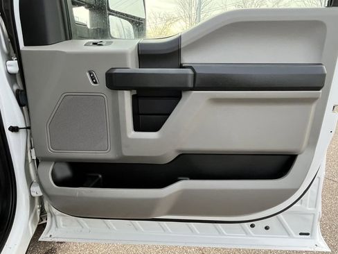 Used 2018 Ford F250 XL w/ Power Equipment Group image 14