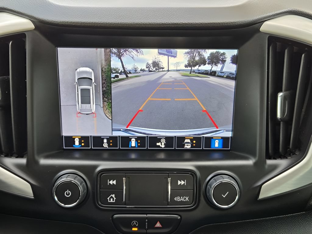 Used 2022 GMC Terrain SLT w/ Infotainment Package II AWD/4WD image 16