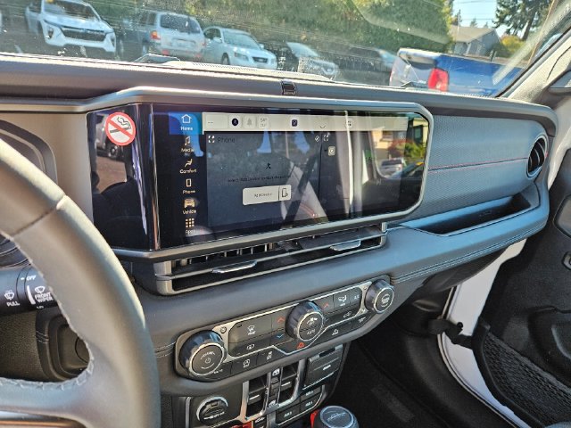 Used 2026 Jeep Gladiator Rubicon AWD/4WD image 10