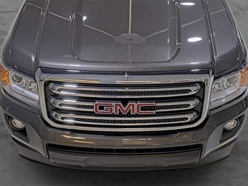 Used 2019 GMC Canyon SLE w/ SLE Convenience Package image 16