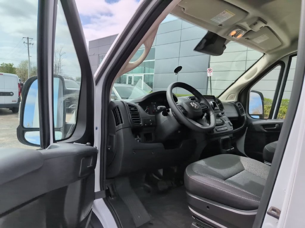 New 2025 RAM ProMaster 2500 w/ Convenience Group FWD image 20