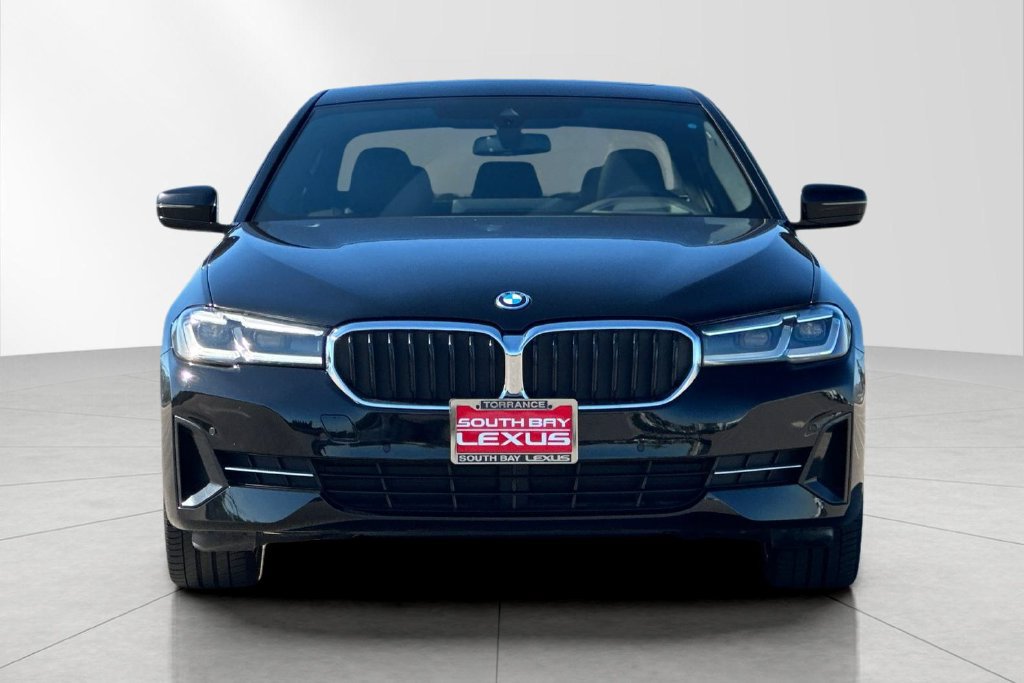 Used 2023 BMW 530e w/ Executive Package RWD image 9