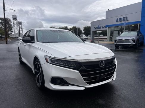 Used 2022 Honda Accord Sport image 2