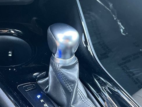 Used 2020 Toyota C-HR XLE image 24